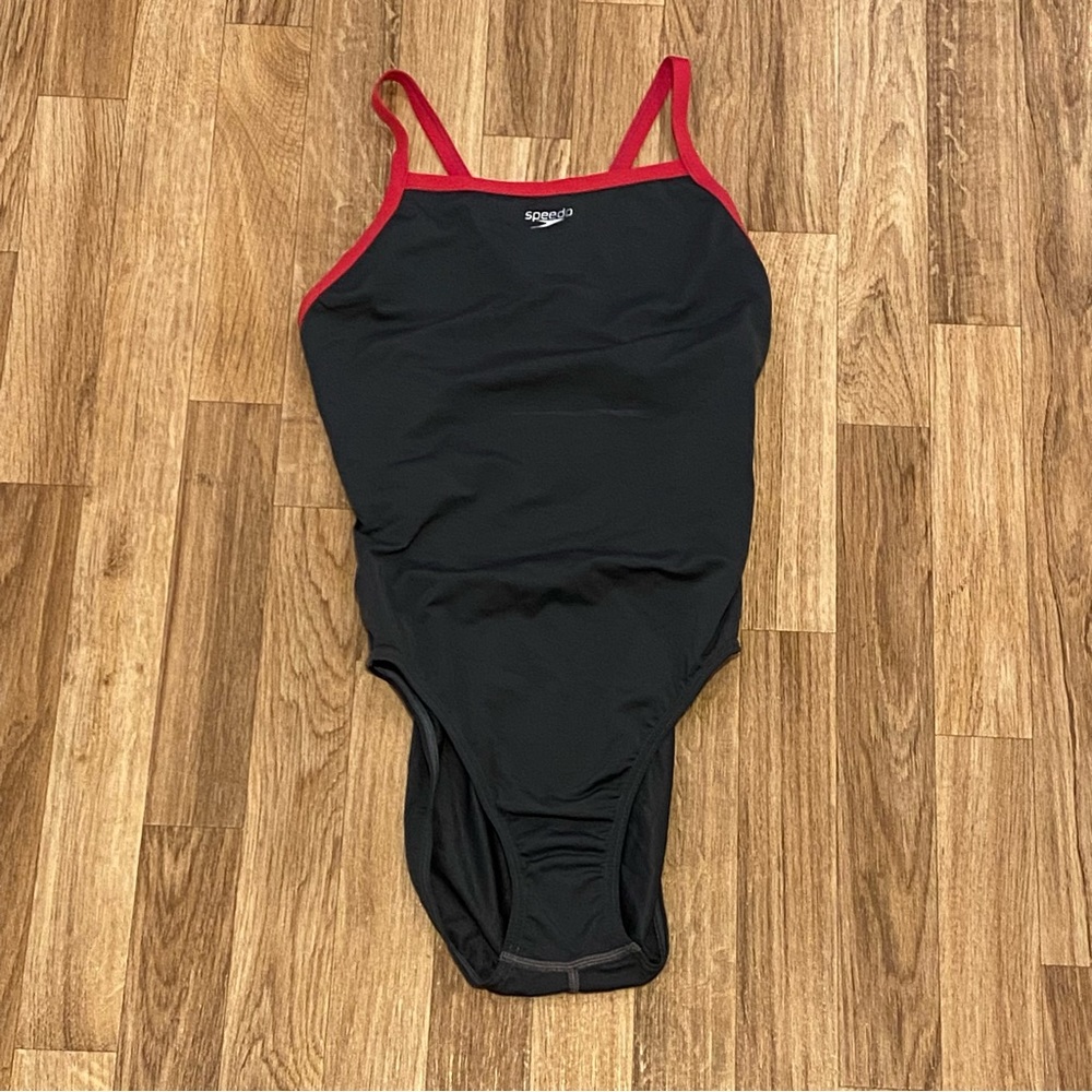 Never worn speedo Endurance+ Swimsuit